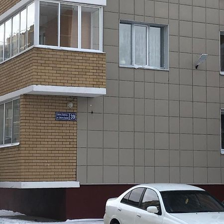 Apartamenty Na Sibgata Hakima U Riviery Kazan' Esterno foto